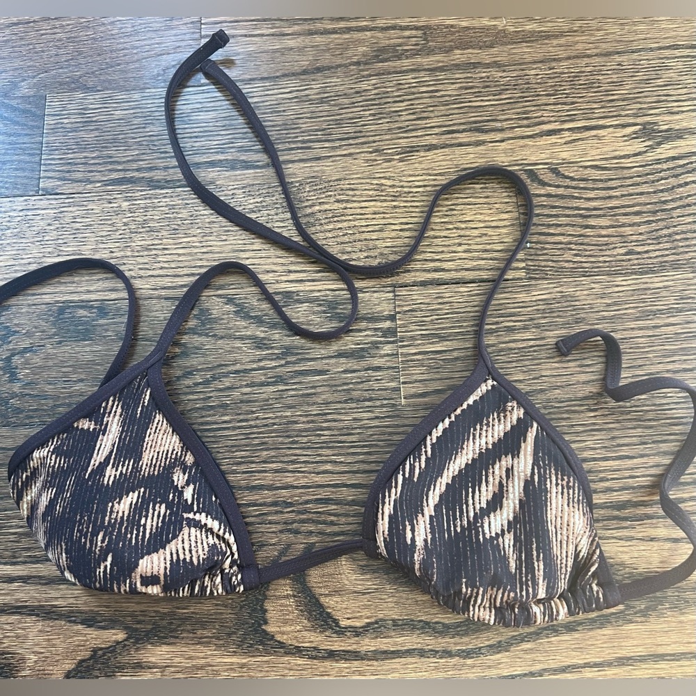 MOSSIMO Woman’s brown and black bikini top